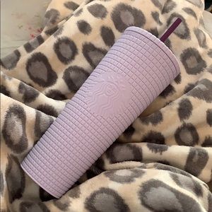 Purple/lilac studded Starbucks cup🤍